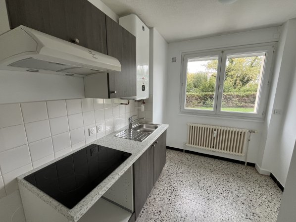 FEURS- Appartement T3 AVEC GARAGE + CAVE