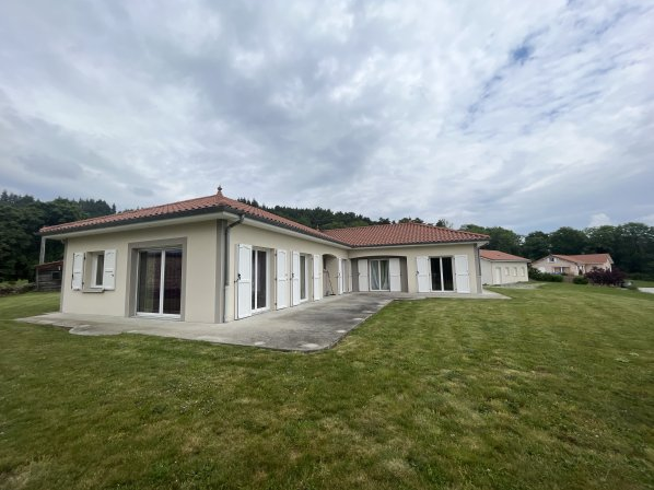 SAINT-GEORGES-EN-COUZAN, villa T4