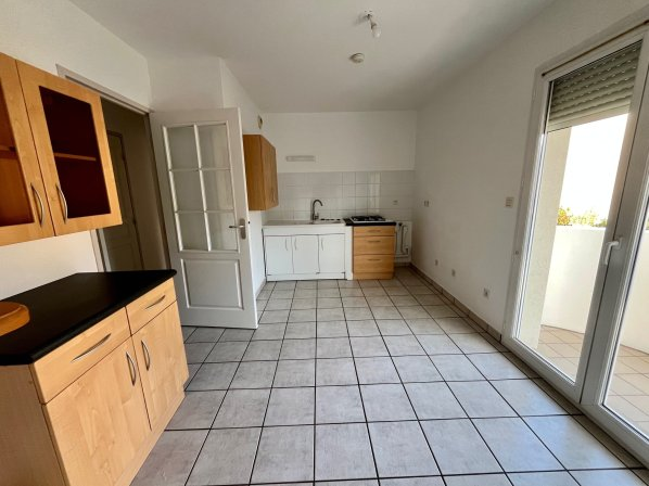 A BOEN-SUR-LIGNON- Appartement au 2ème étage